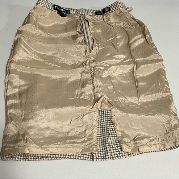 ESCADA Wool / Cashmere Blend Houndstooth Skirt - Picture 9 of 15